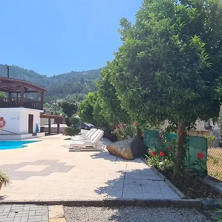 别墅 Beautiful Detached With Private Pool, Fibre Wi-fi, Garden, Games & Bbq