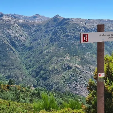 Beautiful Detached With Private Pool, Fibre Wi-fi, Garden, Games & Bbq