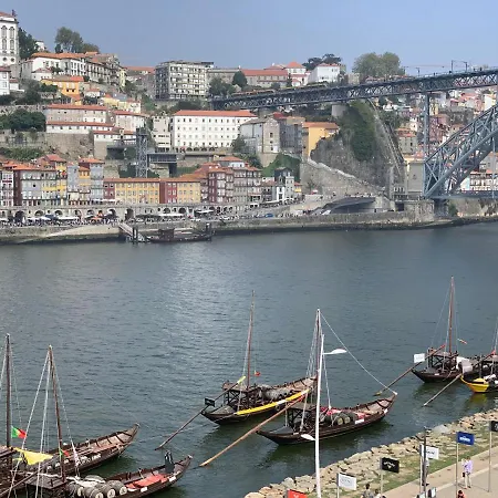 Beautiful Detached With Private Pool, Fibre Wi-fi, Garden, Games & Bbq 别墅 特拉什杜博鲁