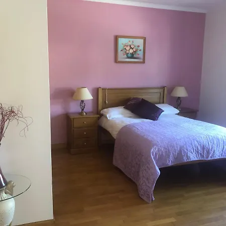Beautiful Detached With Private Pool, Fibre Wi-fi, Garden, Games & Bbq