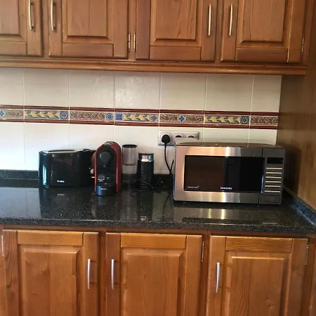 Beautiful Detached With Private Pool, Fibre Wi-fi, Garden, Games & Bbq