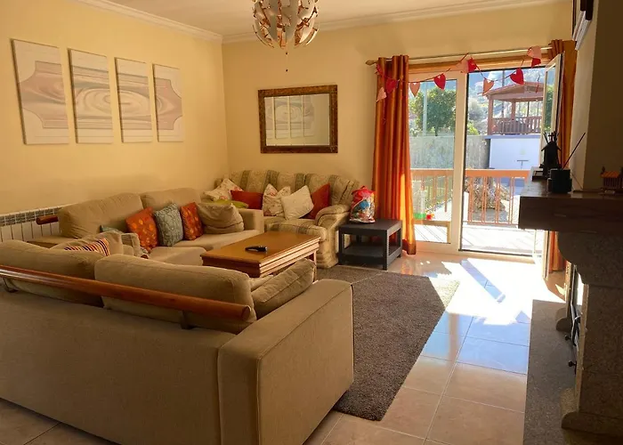 Beautiful Detached With Private Pool, Fibre Wi-fi, Garden, Games & Bbq Villa *