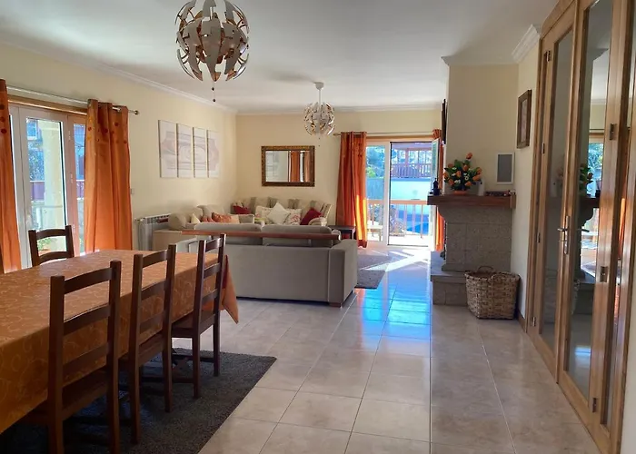 Beautiful Detached With Private Pool, Fibre Wi-fi, Garden, Games & Bbq Villa *