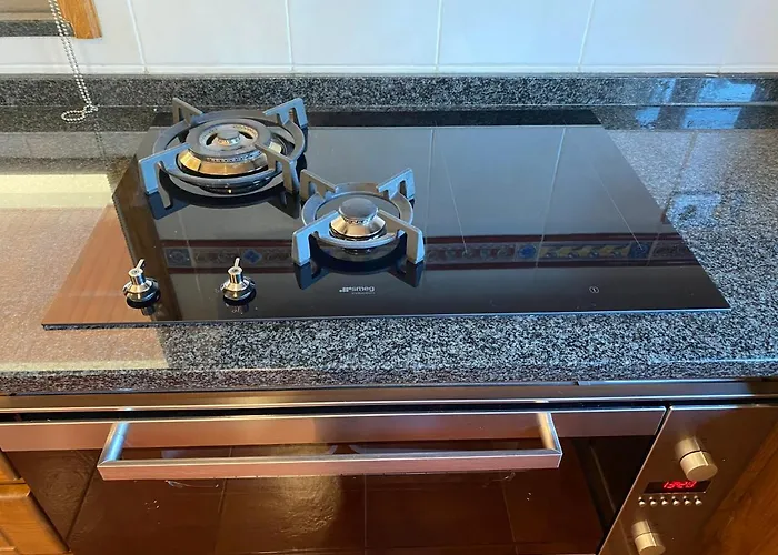 Villa Beautiful Detached With Private Pool, Fibre Wi-fi, Garden, Games & Bbq