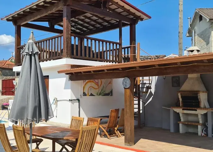 Beautiful Detached With Private Pool, Fibre Wi-fi, Garden, Games & Bbq * Terras de Bouro