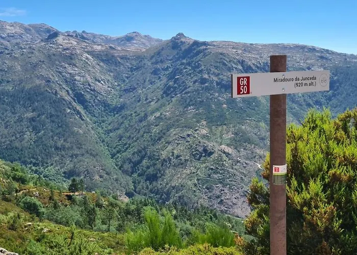 Beautiful Detached With Private Pool, Fibre Wi-fi, Garden, Games & Bbq